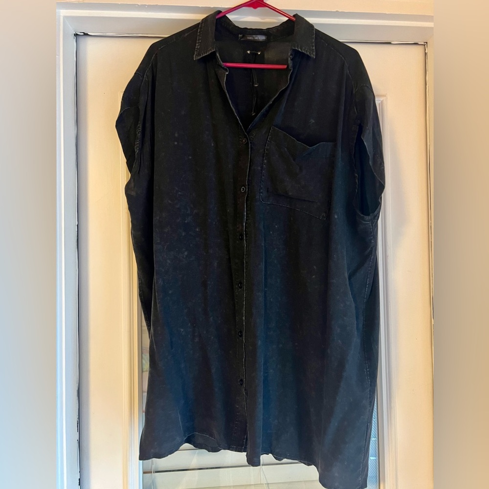 Blouse button up